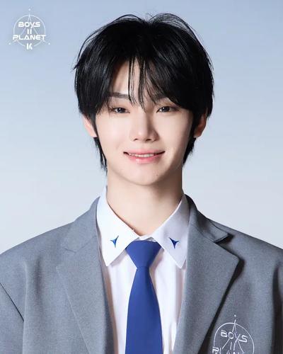 LEE YOON CHAN