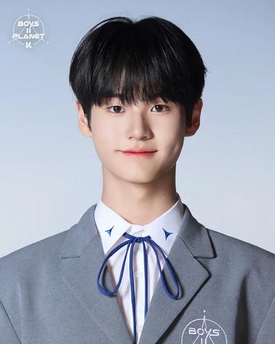 LEE SEUNG BAEK