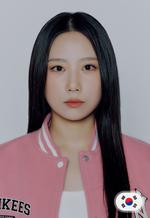 パク イェウォン